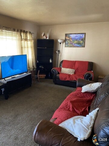 812 Heffernan Ave, Calexico, CA 92231 - photo 3