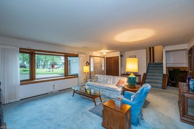 576 Buckeye Dr, Sheffield Lake, OH 44054 - photo 5