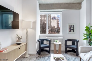 10 Commerce Ct unit 7H, Newark, NJ 07102 - photo 5