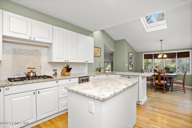 48 Druid Ln, Riverside, CT 06878 - photo 5