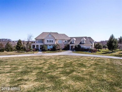 22913 Davis Mill Rd, Germantown, MD 20876 - photo 2