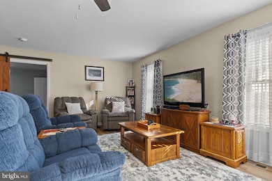 301 E 5th St, Seaford, DE 19973 - photo 4