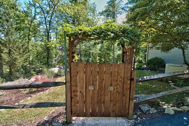 2315 Beartown Rd, Canadensis, PA 18325 - photo 6