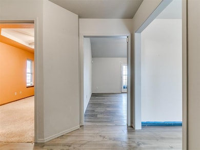 1714 E University Ave, Guthrie, OK 73044 - photo 7