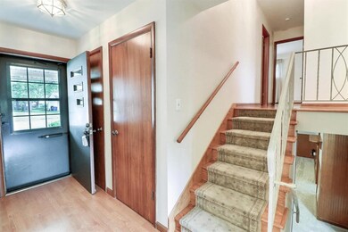 301 E Elizabeth Dr, Crown Point, IN 46307 - photo 3