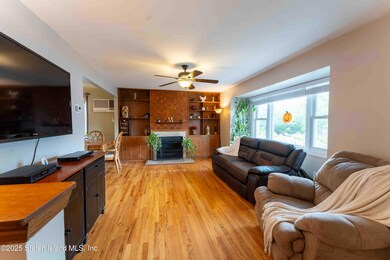 65 E Scranton Ave, Staten Island, NY 10308 - photo 5