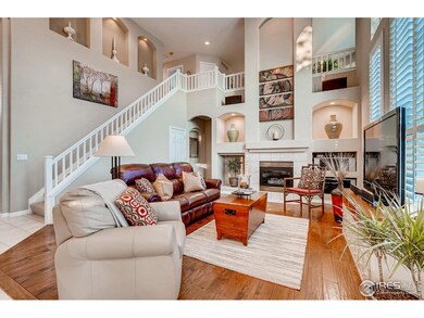 Open Family Room w/vaulted ceiling