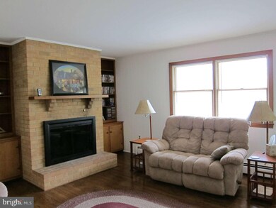 1103 Canterbury Ct, Sykesville, MD 21784 - photo 4