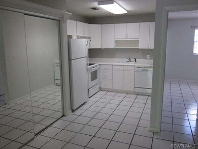 975 9th Ave S unit 15, Naples, FL 34102 - photo 4