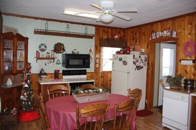 722 E 3rd St S, Newton, IA 50208 - photo 6