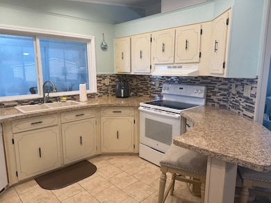 171 African Palm Ln unit 171, Naples, FL 34114 - photo 2