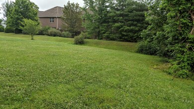 8015 Apple Valley Dr, Louisville, KY 40228 - photo 7