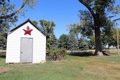 305 E 3rd St, Everly, IA 51338 - photo 5