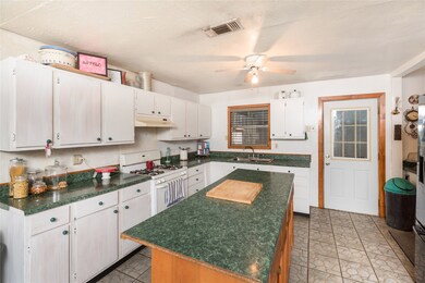 6308 Frisco St, Houston, TX 77022 - photo 4