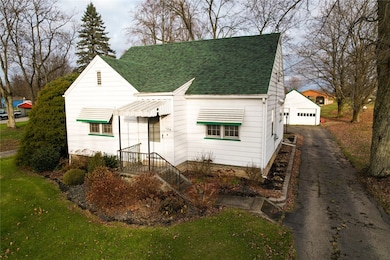 139 N Franklin St, Prospect, PA 16052 - photo 2