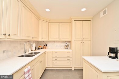 5901 Mount Eagle Dr unit 1509, Alexandria, VA 22303 - photo 3
