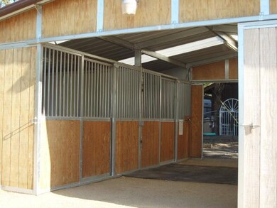 9175 Old Stage Rd, Central Point, OR 97502 - photo 4