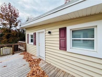 138 South Ave, Newport News, VA 23601 - photo 2