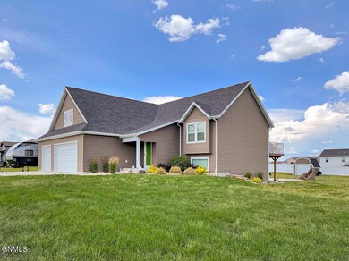 13657 Mulberry Loop, Williston, ND 58801 - photo 3