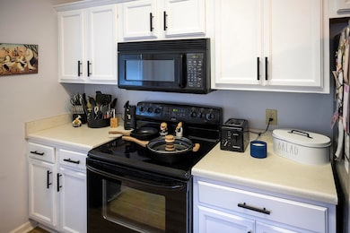 1385 Charles Bryan Rd, Cordova, TN 38018 - photo 5