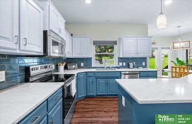 908 Wicklow Rd, Papillion, NE 68046 - photo 5