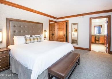 Park-Hyatt-3054-MLS_12