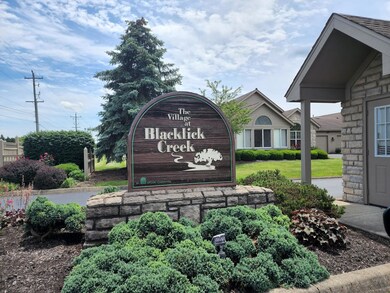 70 Potters Shed Dr unit 870, Reynoldsburg, OH 43068 - photo 2