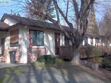 219 SW Leonard St, Grants Pass, OR 97526 - photo 2