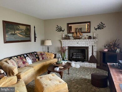 13915 Northvalley Dr, Hagerstown, MD 21742 - photo 3