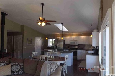 1316 4th St unit Above the ball field, Asotin, WA 99402 - photo 5