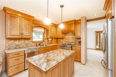 2805 Edgewood Dr, Cedar Falls, IA 50613 - photo 7