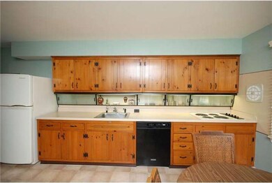 432 Covered Bridge Rd, Cherry Hill, NJ 08034 - photo 6