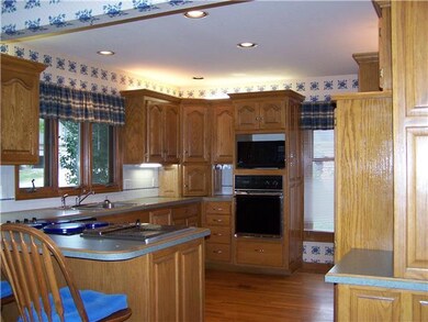 308 SW 25th St, Oak Grove, MO 64075 - photo 4