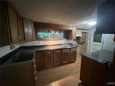Lots of storage in the kitchen