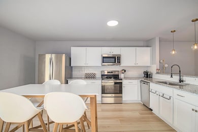 1734 Stoneham Dr, Mishawaka, IN 46544 - photo 6