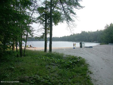 2443 Overlook Ln, Pocono Pines, PA 18350 - photo 7