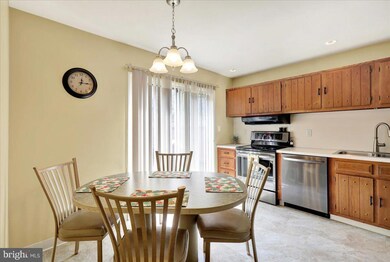 198 Oakmont Ct, Reading, PA 19607 - photo 6