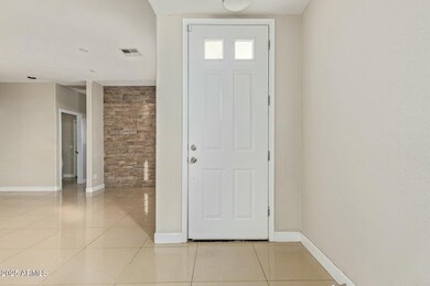 2214 N 28th St, Phoenix, AZ 85008 - photo 4