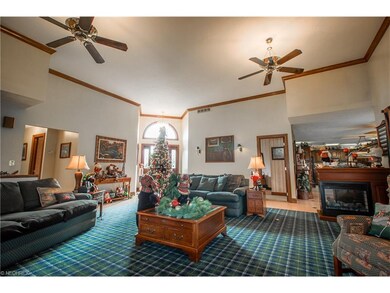 Great room with 12' ceiling