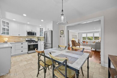 8-web-or-mls-106-putnam-park