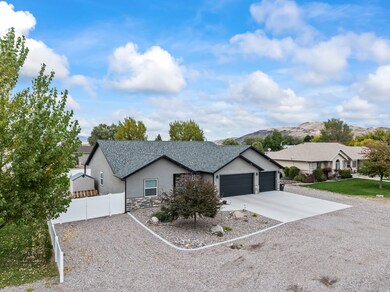 57 E 200 N, Annabella, UT 84711 - photo 2