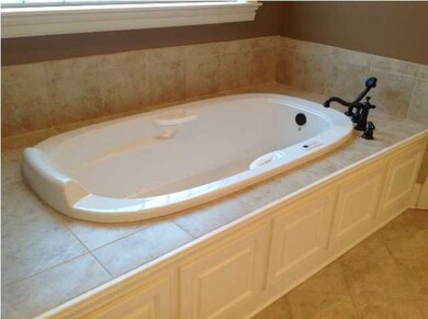 Air jetted tub in Master Bath