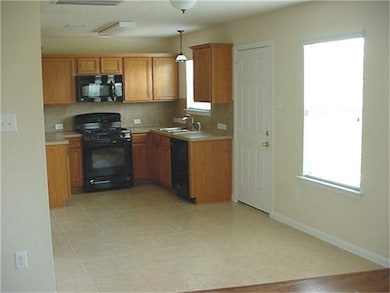 10823 Cane Grove Ln, Houston, TX 77075 - photo 4