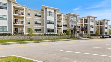 65 Pointe Place unit 104, Dover, NH 03820 - photo 3