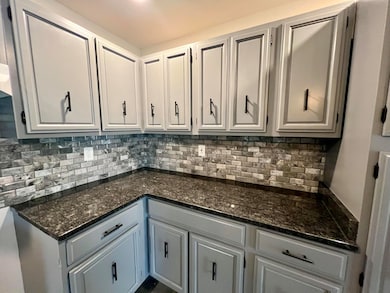 1820 Spradling Rd, Soddy Daisy, TN 37379 - photo 5