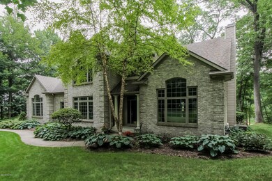 003-Front_View-1887313-medium