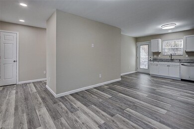 222 Cracklin Dr, Asheboro, NC 27203 - photo 4