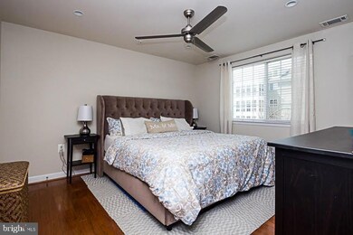 4083 S Four Mile Run Dr unit 304, Arlington, VA 22204 - photo 7