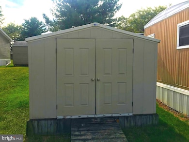 6243 Pitman Ct, Slatington, PA 18080 - photo 4