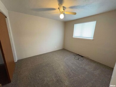 760 E Shore Dr unit 2, Pekin, IL 61554 - photo 7